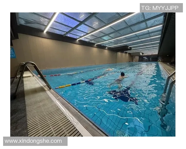 游泳健身全攻略:提高技巧、增强体能与享受水中乐趣的完美指南 游泳健身全攻略:提高技巧、增强体能与享受水中乐趣的完美指南